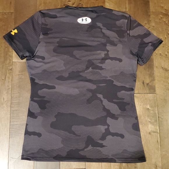 Under Armour Batman shirt with a camo background - Picture 2 of 5
